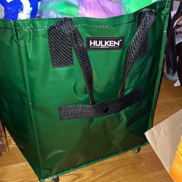 HULKEN “WICKED “ GREEN ROLLINGTOTE STORAGE BAG MEDIUM